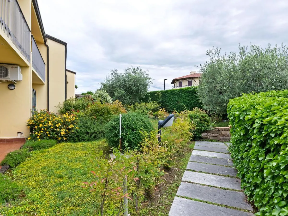 Welcoming Holiday Home In Lazise With Swimming Pool