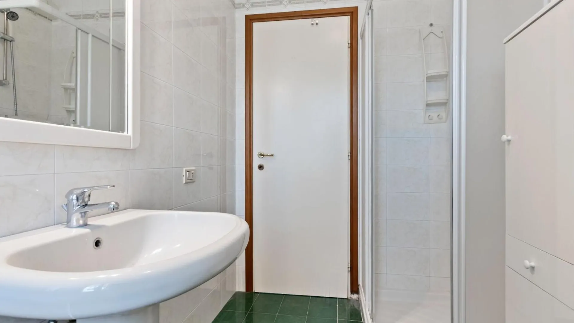 Welcoming Holiday Home In Lazise With Swimming Pool 0*,  Italy