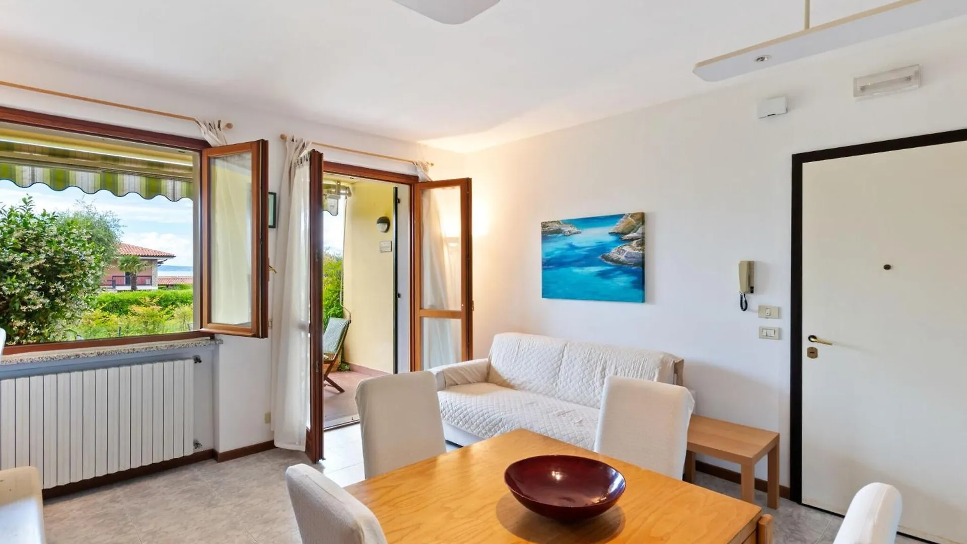 Welcoming Holiday Home In Lazise With Swimming Pool